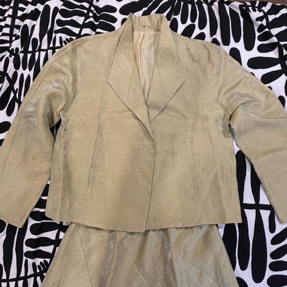 Peter Cohen skirt and jacket Suit size S light mustard. High end designer. - Picture 8 of 9